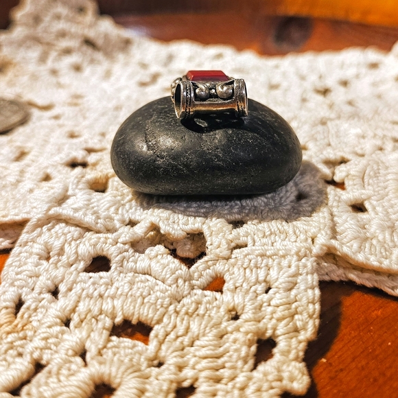 Stamped Sterling Silver 925 Red Coral Stone Open Scrollwork Cutout Slide Pendant - Picture 10 of 12